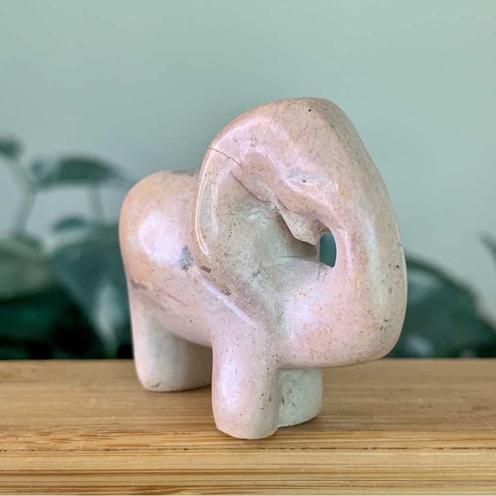 Pink Soapstone Elephant Figurine Hand Carved Zoo Safari Animal Pet Carving 2” - Picture 2 of 9